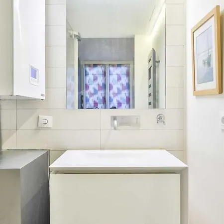 Bright Functional Flat With Balcony- View Pantheon * Parijs