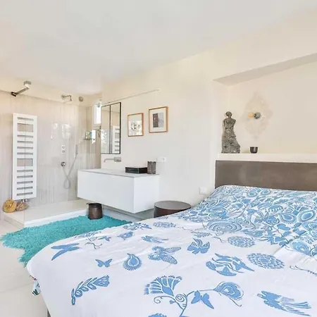 Bright Functional Flat With Balcony- View Pantheon Parijs